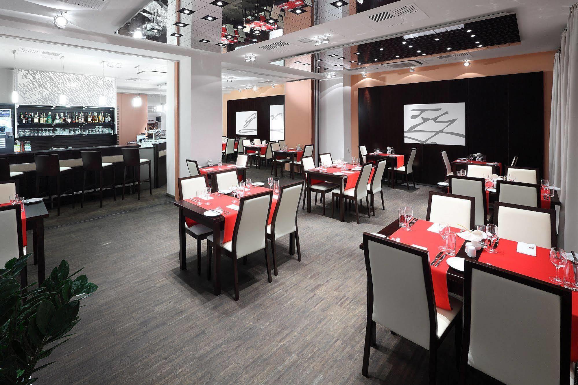Clarion Hotel Prague City Restoran fotoğraf